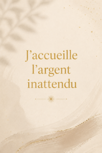 Femme méditant dans un espace serein avec des affirmations financières en arrière-plan.