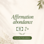 Femme méditant avec un bloc-notes et des affirmations d'abondance