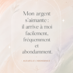 Illustration d'une femme méditant sur l'abondance financière, symbolisant la manifestation de l'argent