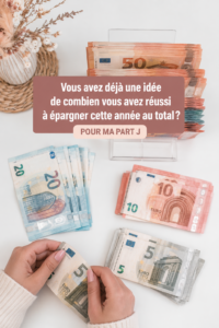 Bilan d'épargne avec une calculatrice et un carnet