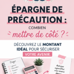 Femme réfléchissant à son épargne de précaution avec un carnet et un crayon.