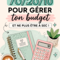 Femme souriante travaillant sur son budget avec un ordinateur et un carnet de notes