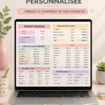 Femme utilisant une feuille de budget sur son ordinateur pour organiser ses finances